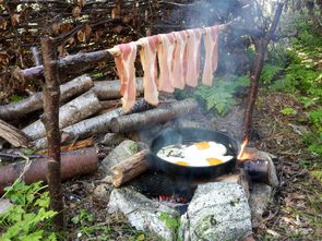 Bushcraft und Survival in Deutschland, Bayern, Rhön | Survivaltrainings | Survival Training | Überlebenstraining in Bayern, Hessen, Thüringen | Survival und Bushcraft in der Rhön | Survivaltraining in Franken | Survivalkurs | Survival Kurs Bayern | Abenteuer Überleben | Waldläuferhandwerk | Krisenprävention | Krisenvorsorge