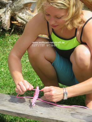 Wolfszeit Naturkraft,  Bushcraft Survival für Frauen, Frauen Survival, Women Survival, Frauen Bushcraft Survival Rhön, Bayern, Frauen Survival Training  Bayern,  Rhön, 