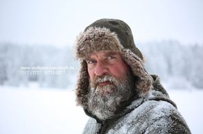 Peter Wörner, Wolfszeit Naturkraft | Bushcraft Rhön | Survival Training Bayern | Survival in Deutschland | Abenteuer Überleben | Bushcraft Survival Rhön | Winter Survival | Krisenvorsorge